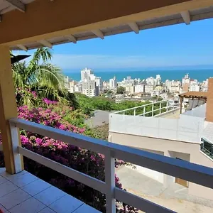  Alojamento de Acomodação e Pequeno-almoço Residencial Maria Brasil
